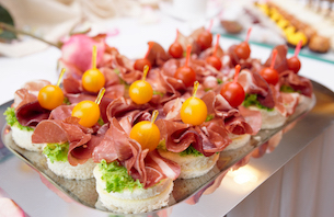 slika usluge cateringa